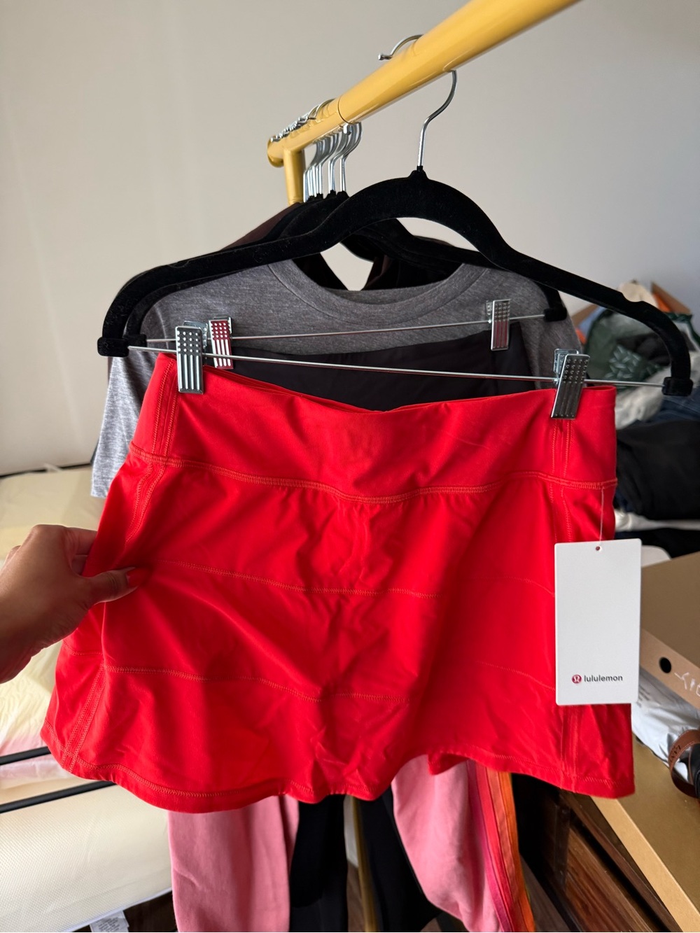 NWT Lululemon Pace Rival Mid-Rise Skirt *Long
Hot Heat (First Release) Size 4 - Picture 8 of 8